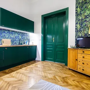  Apartment Tyzenhauz Lobzowska Street