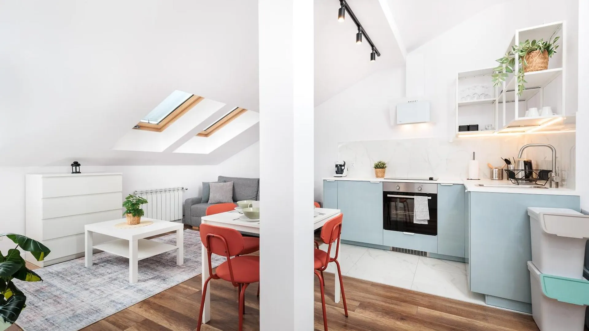 Krakow Trailside Apartments - By Upstairs Poland