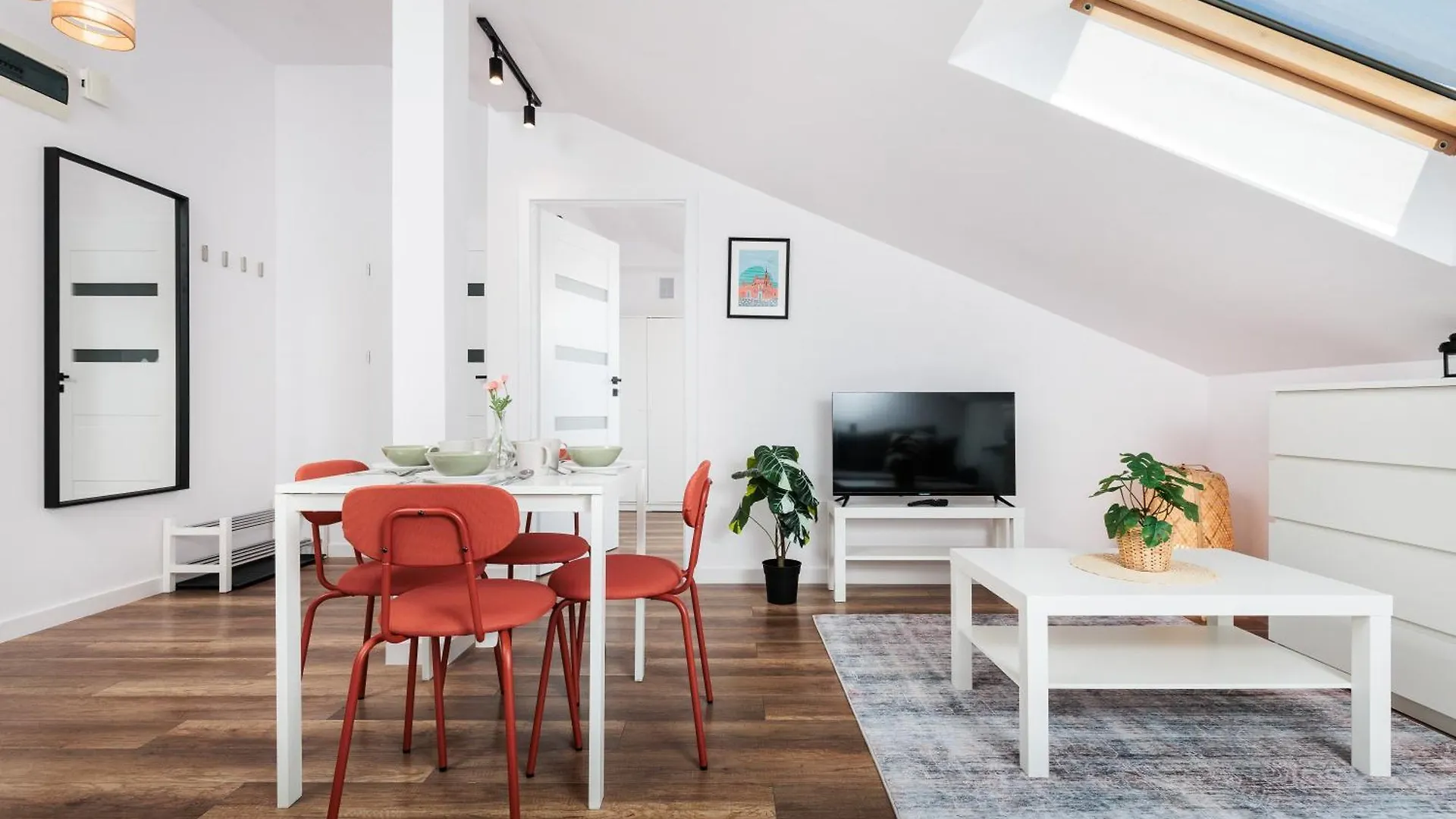 Krakow Trailside Apartments - By Upstairs Poland