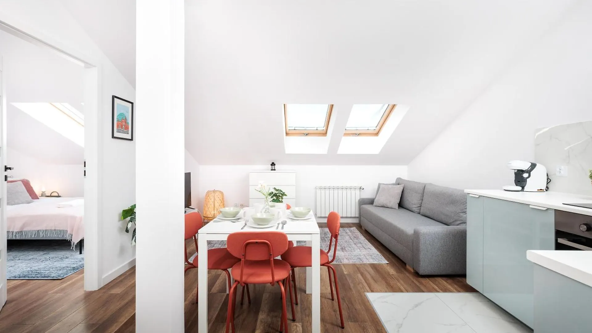 Krakow Trailside Apartments - By Upstairs 0*,